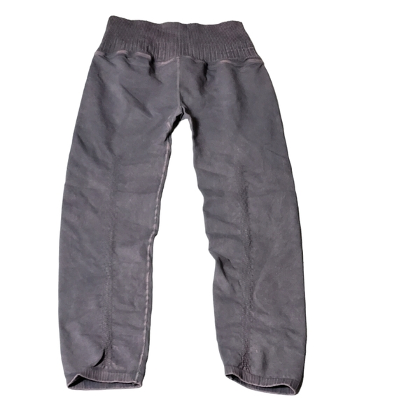 FREE PEOPLE Movement Mineral Wash Grey Good Karma Leggings Size M/L NWOT - Picture 7 of 9